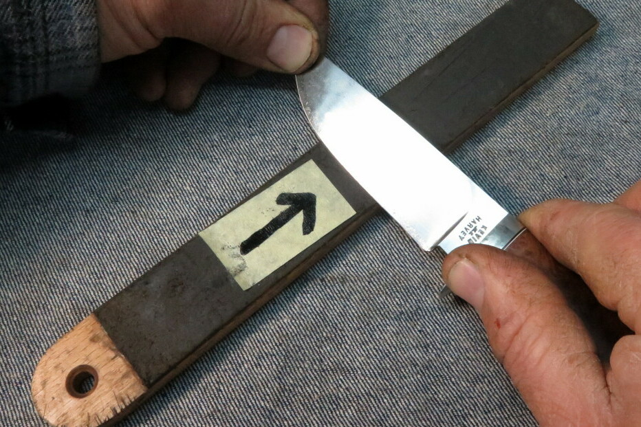 Sharpening Your Knife - Bladesmithing Solutions